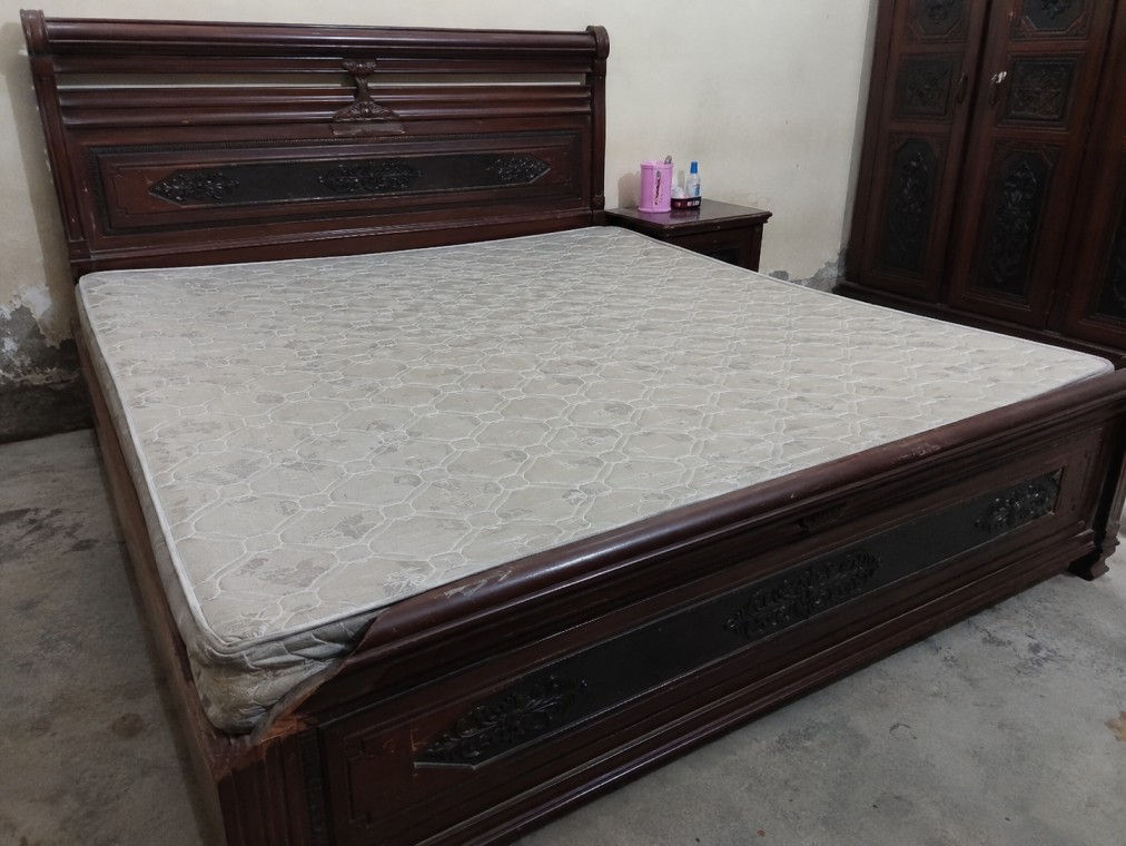 Used Beds & mattresses for sale Multan